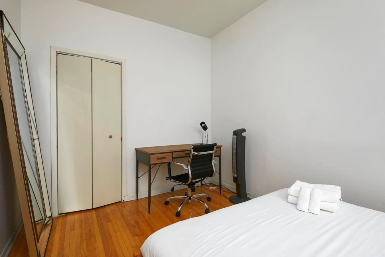 Apartment Convenient 4br In Mont Royal Downtown Zc7