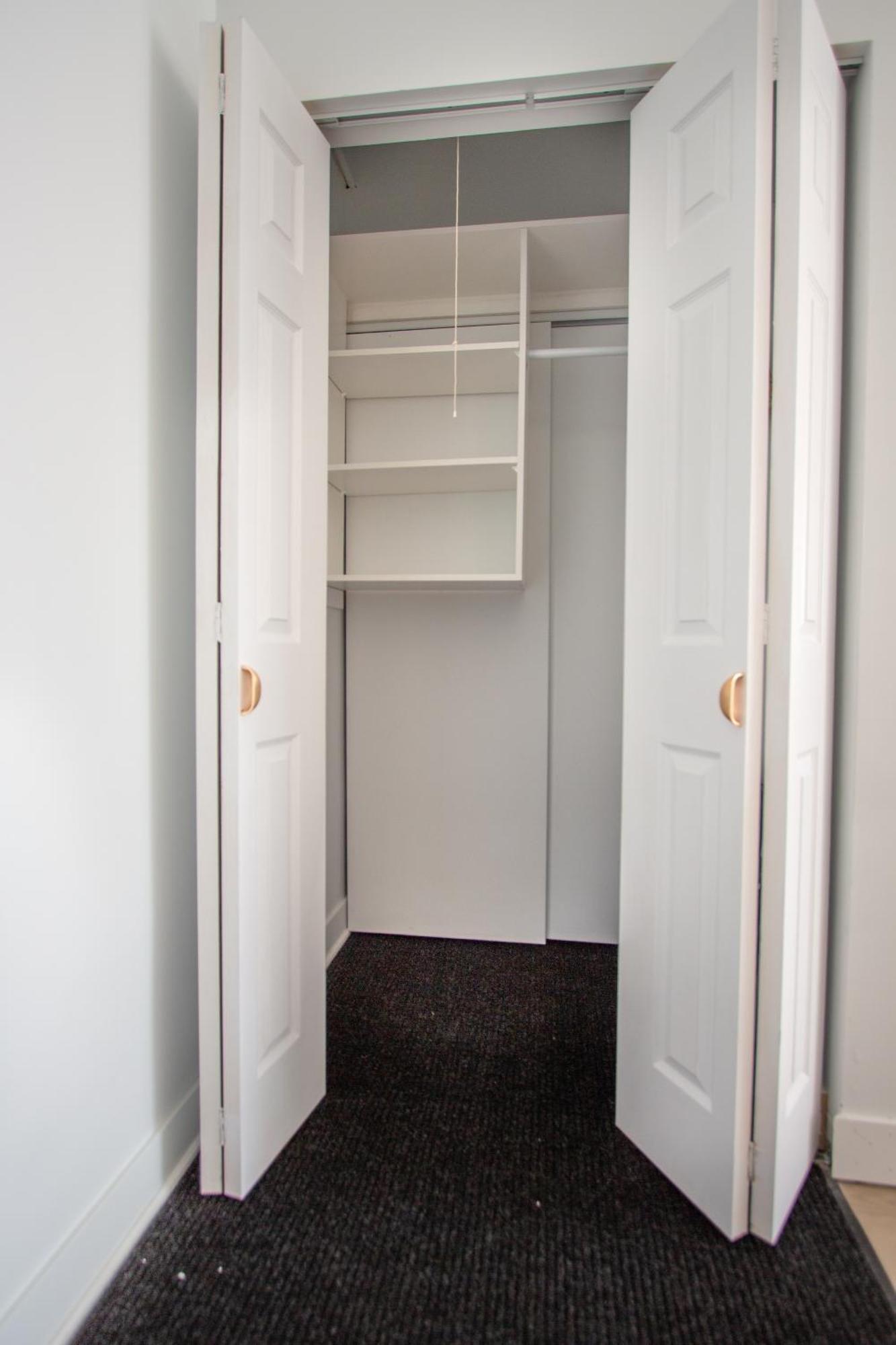 Apartment #12 - Self Check-in - Plateau - St-denis *