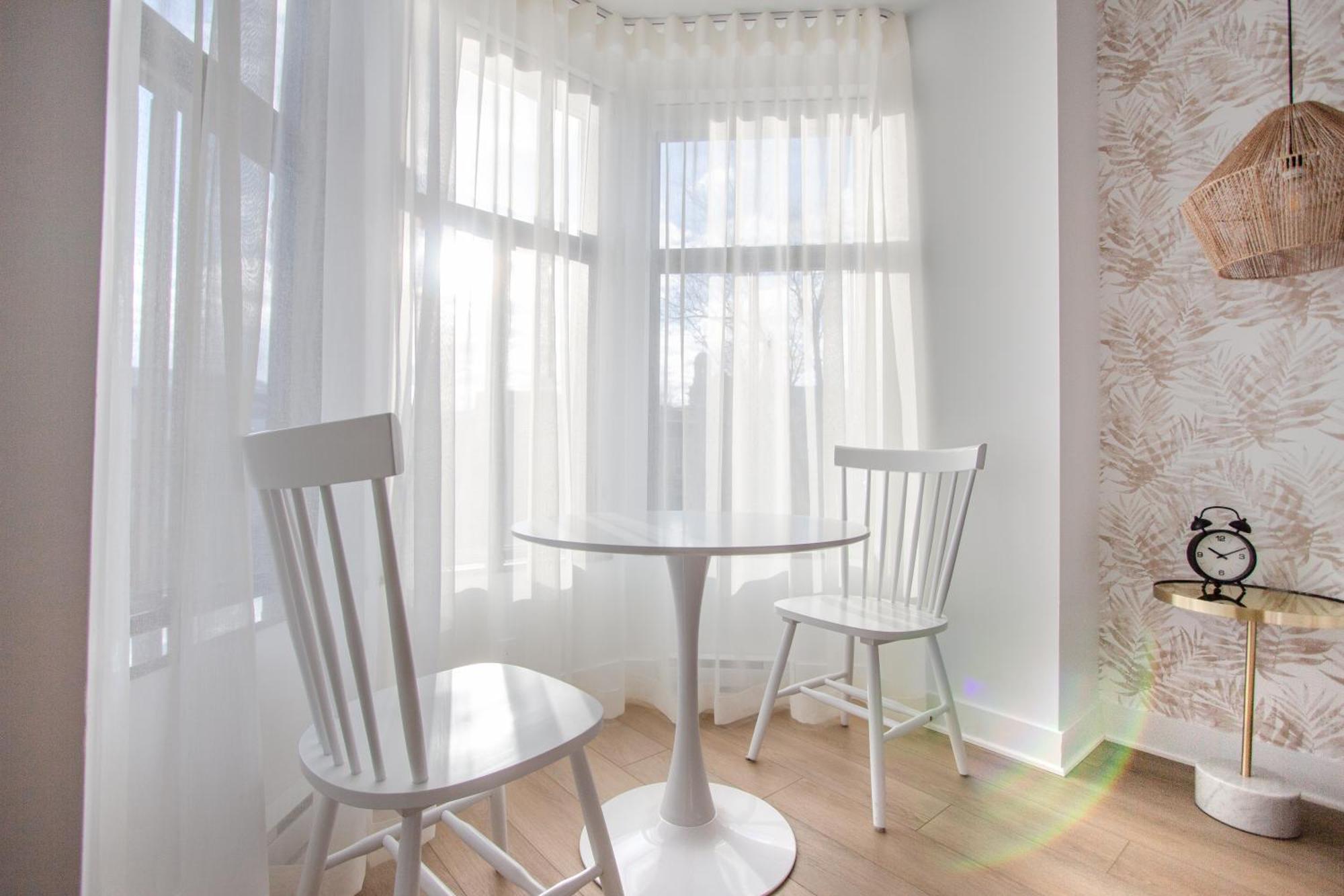 Apartment #12 - Self Check-in - Plateau - St-denis