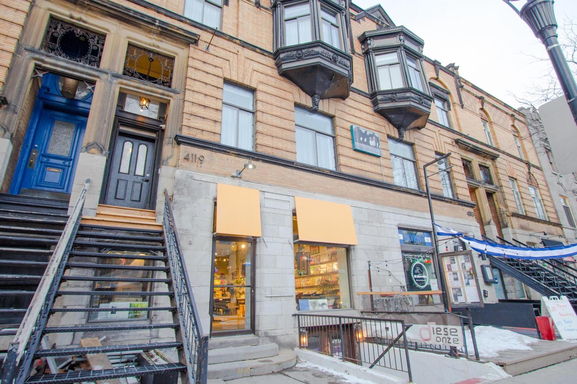 Apartment #12 - Self Check-in - Plateau - St-denis Montreal