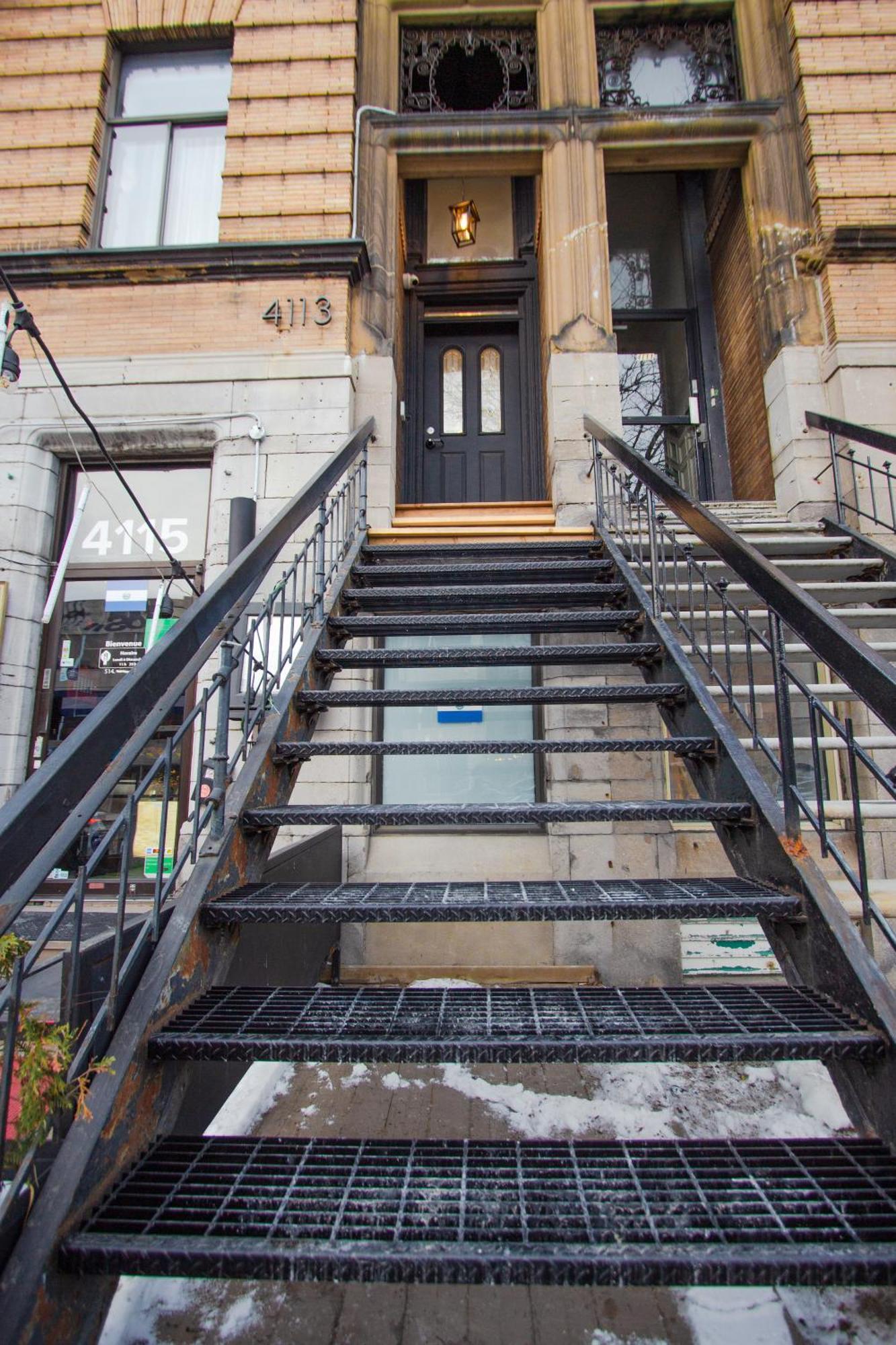 #12 - Self Check-in - Plateau - St-denis Montreal