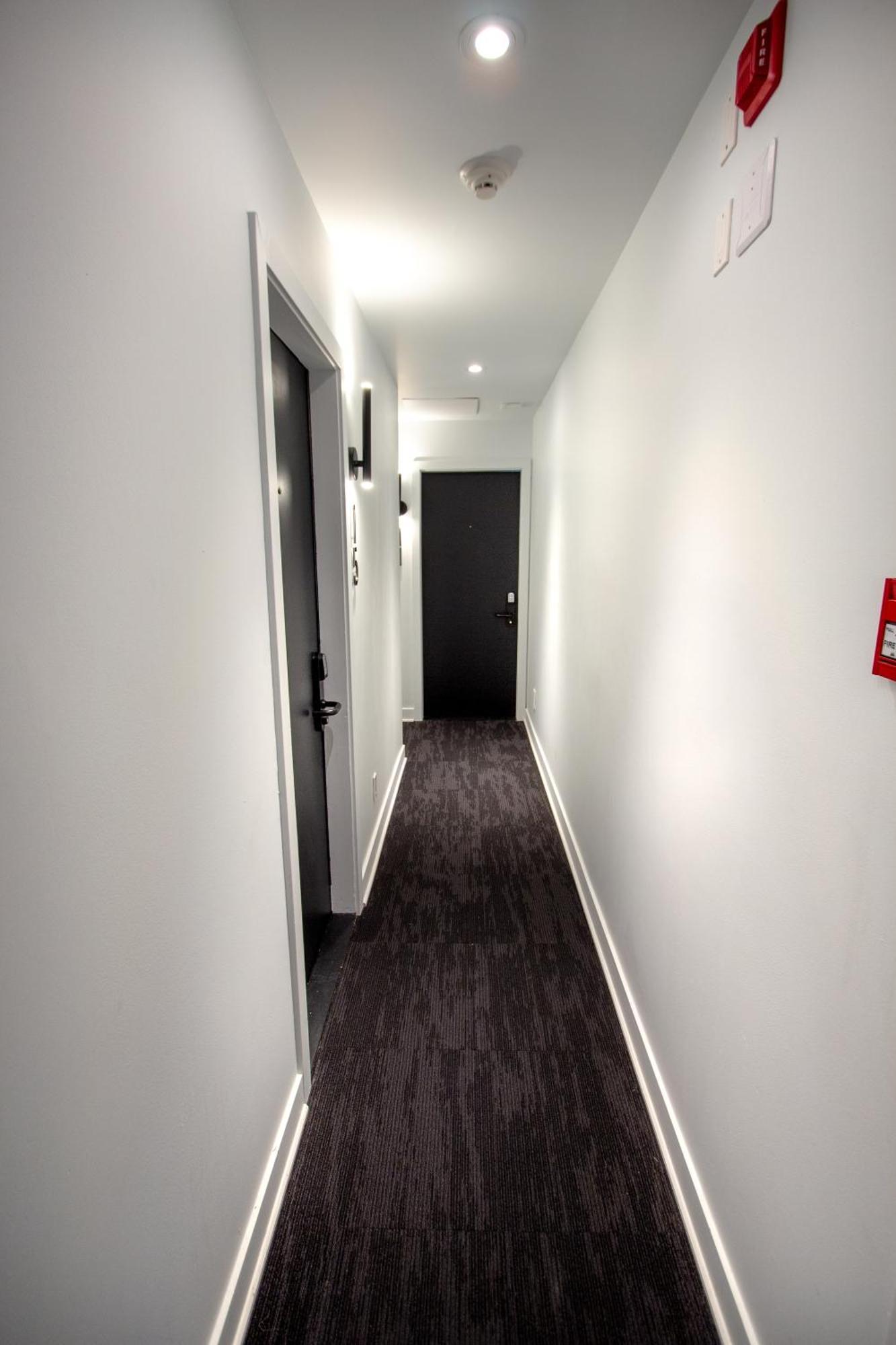 Apartment #12 - Self Check-in - Plateau - St-denis Montreal
