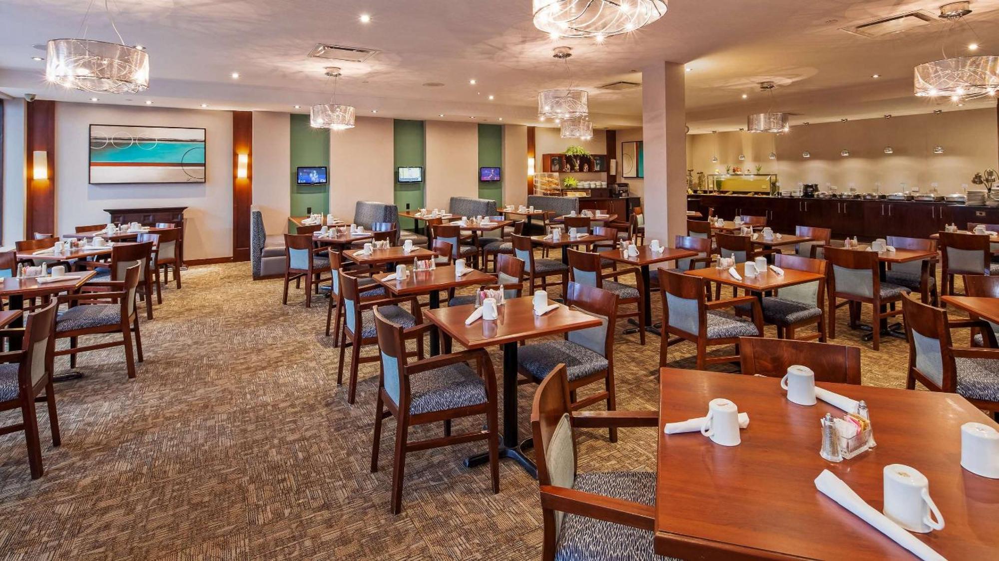 Radisson Airport