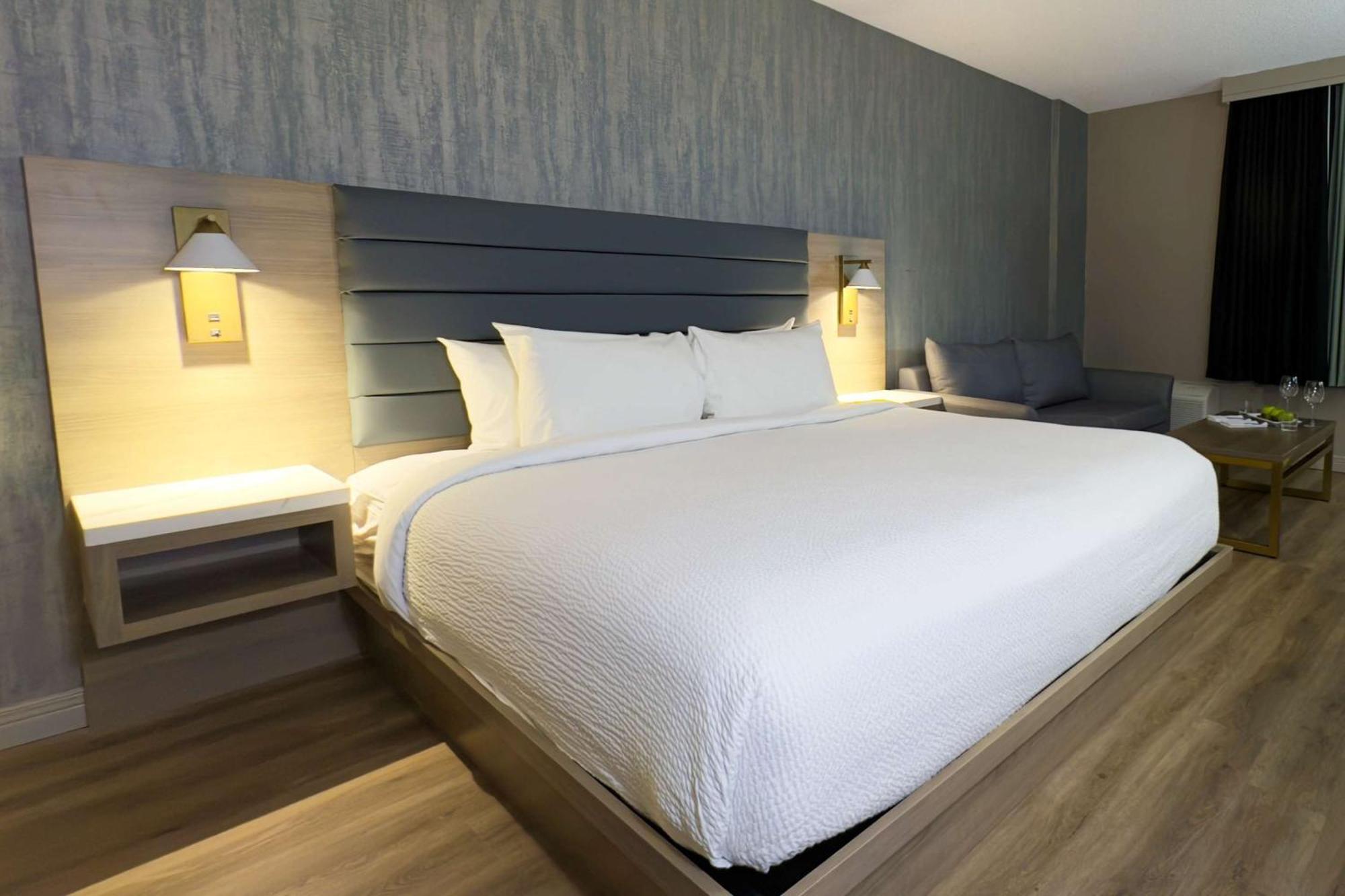 Radisson Airport Hotel