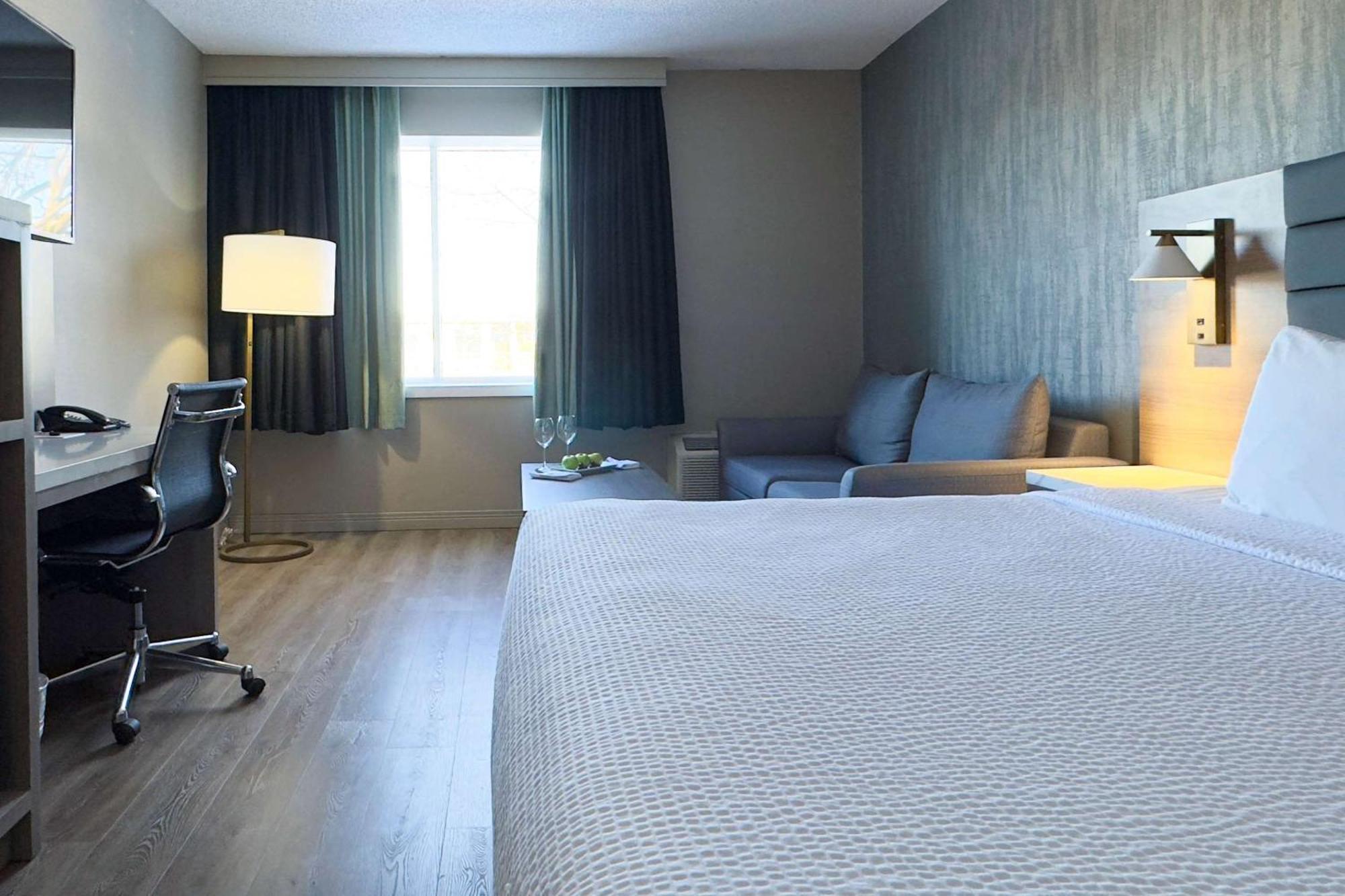 Radisson Airport Hotel