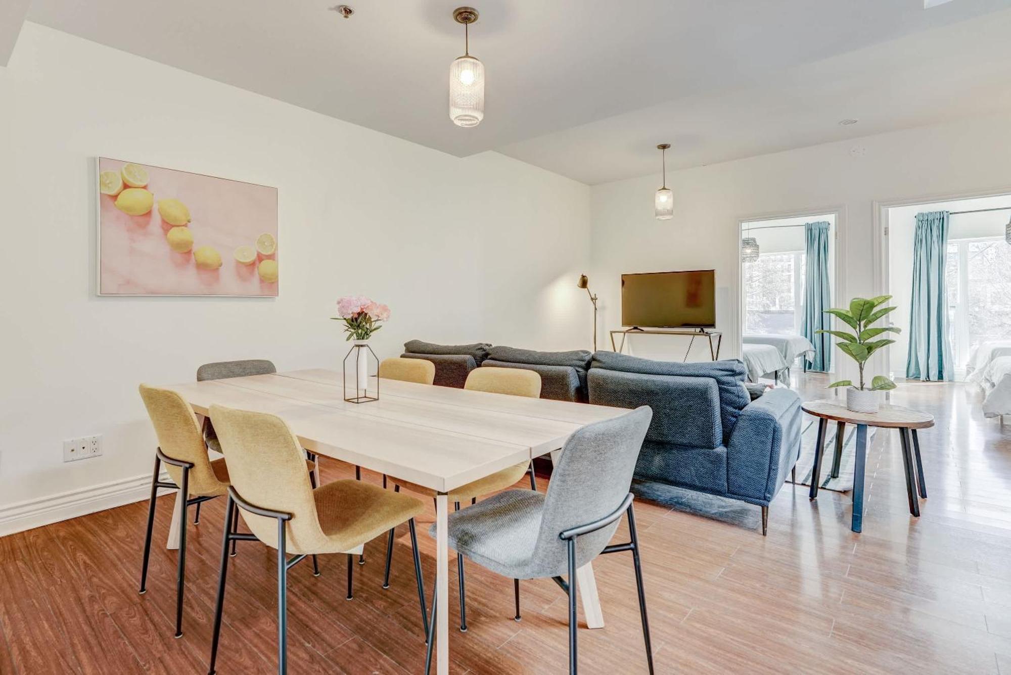 Apartment Spacious Group Haven Near Trendy St Laurent