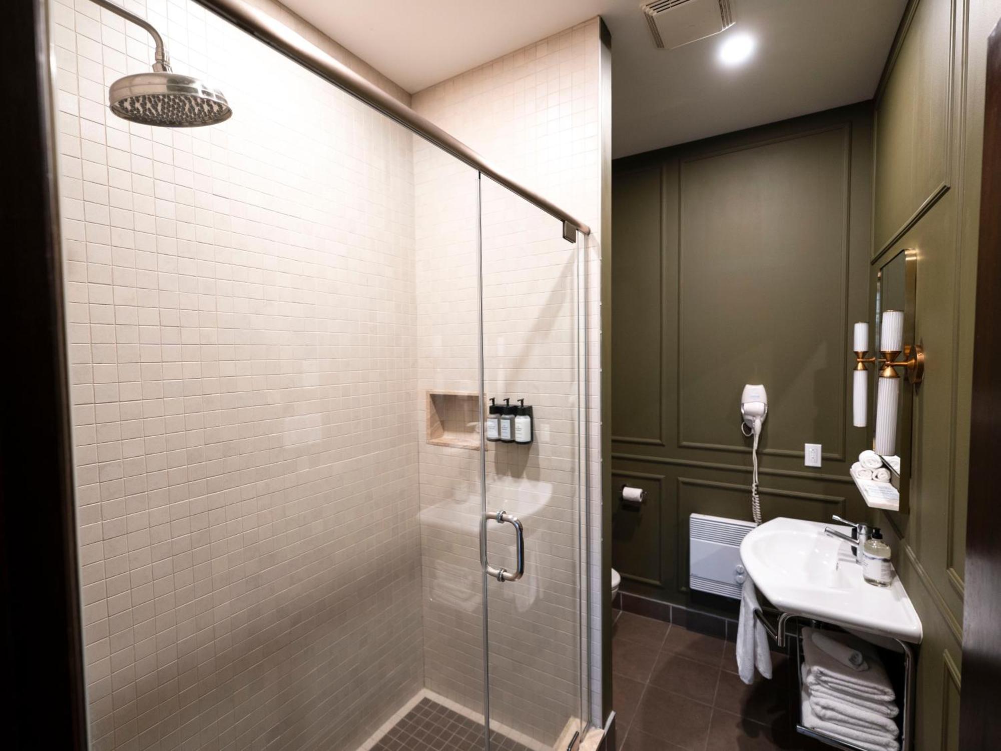 Aparthotel Self Check-in Boutique - Quartier Latin - 201 Montreal