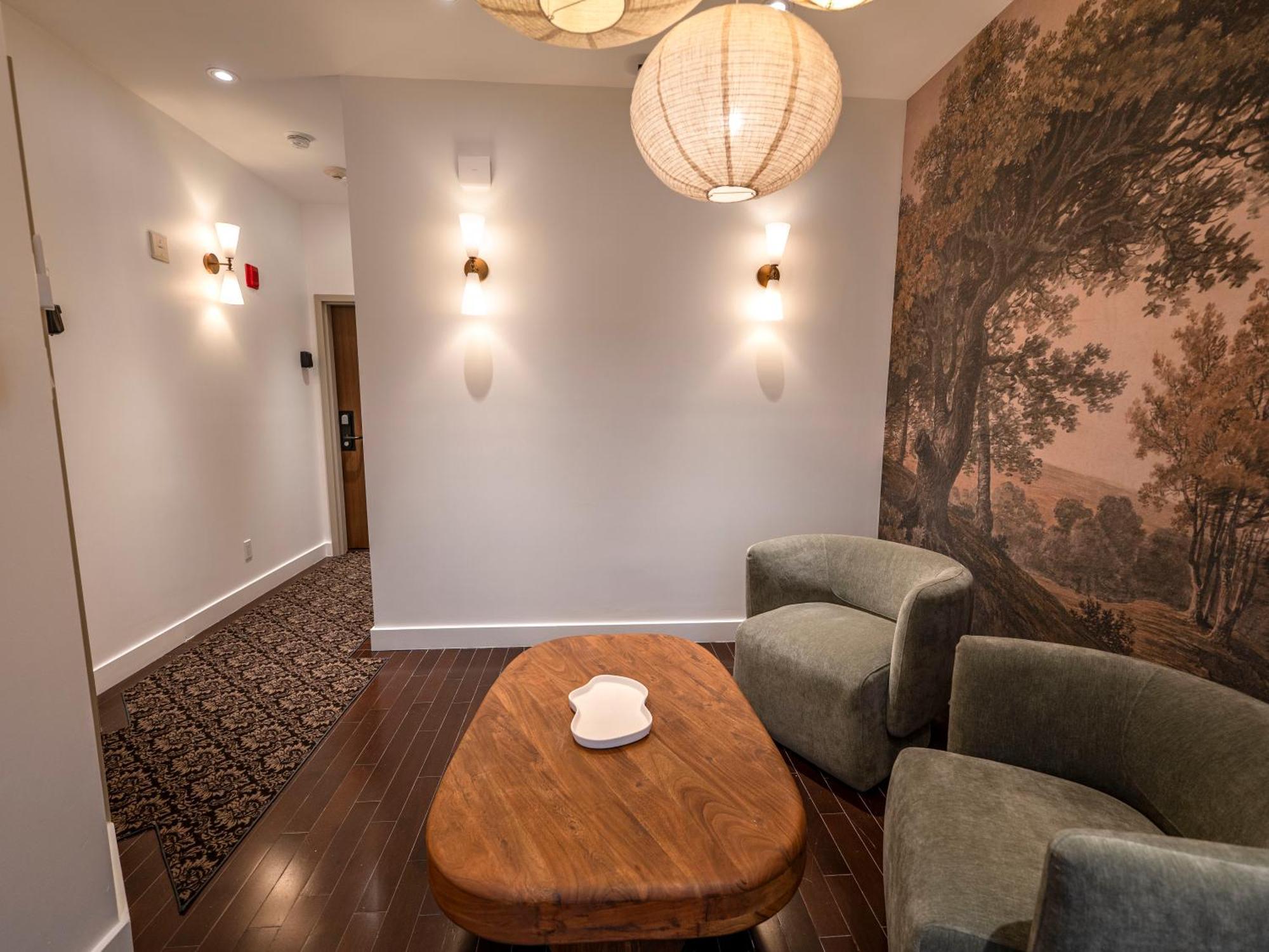Self Check-in Boutique - Quartier Latin - 302 Aparthotel Montreal