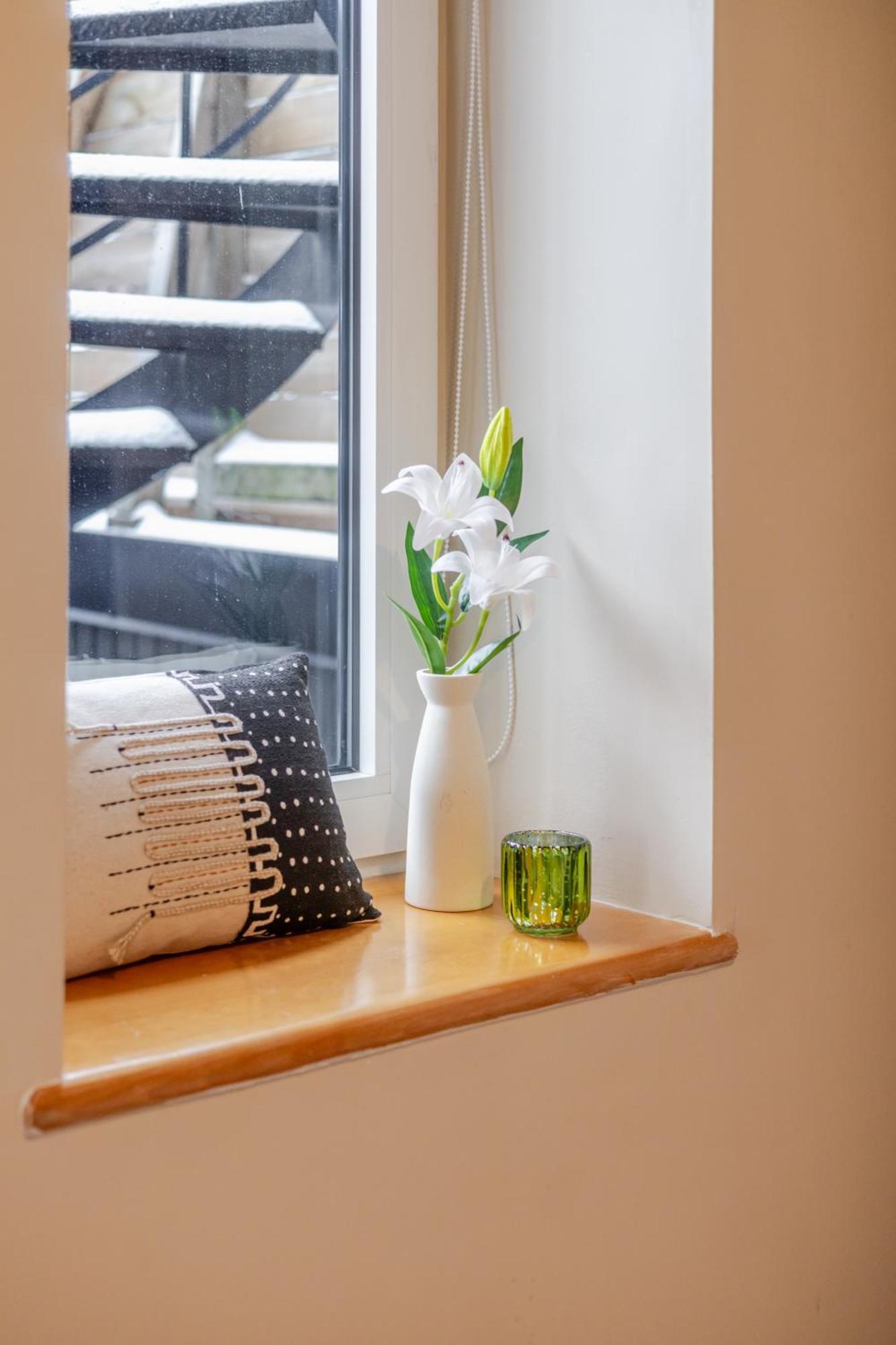 Holiday home Downtown Retreat With Modern Comfort Montreal