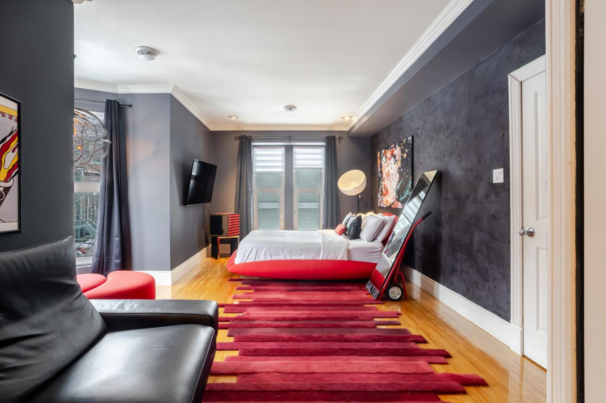 Downtown Retreat With Modern Comfort Holiday home Montreal