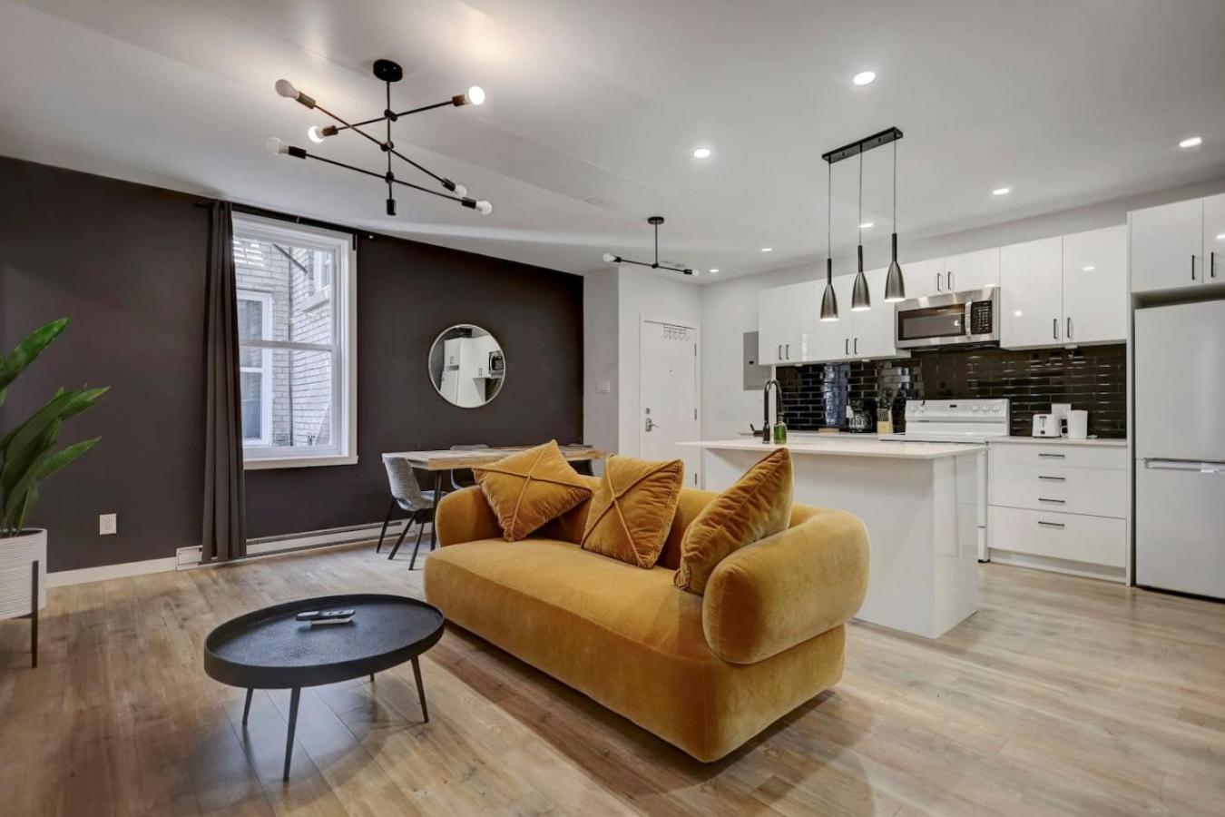 Vibrant 4br 2ba Retreat In The Plateau