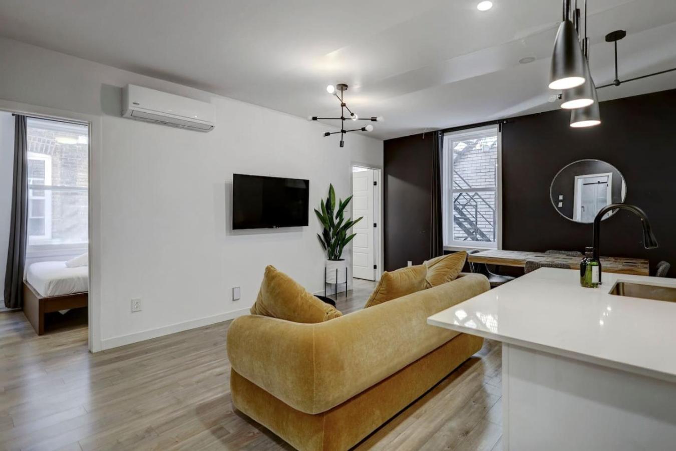 Vibrant 4br 2ba Retreat In The Plateau Apartment Montreal