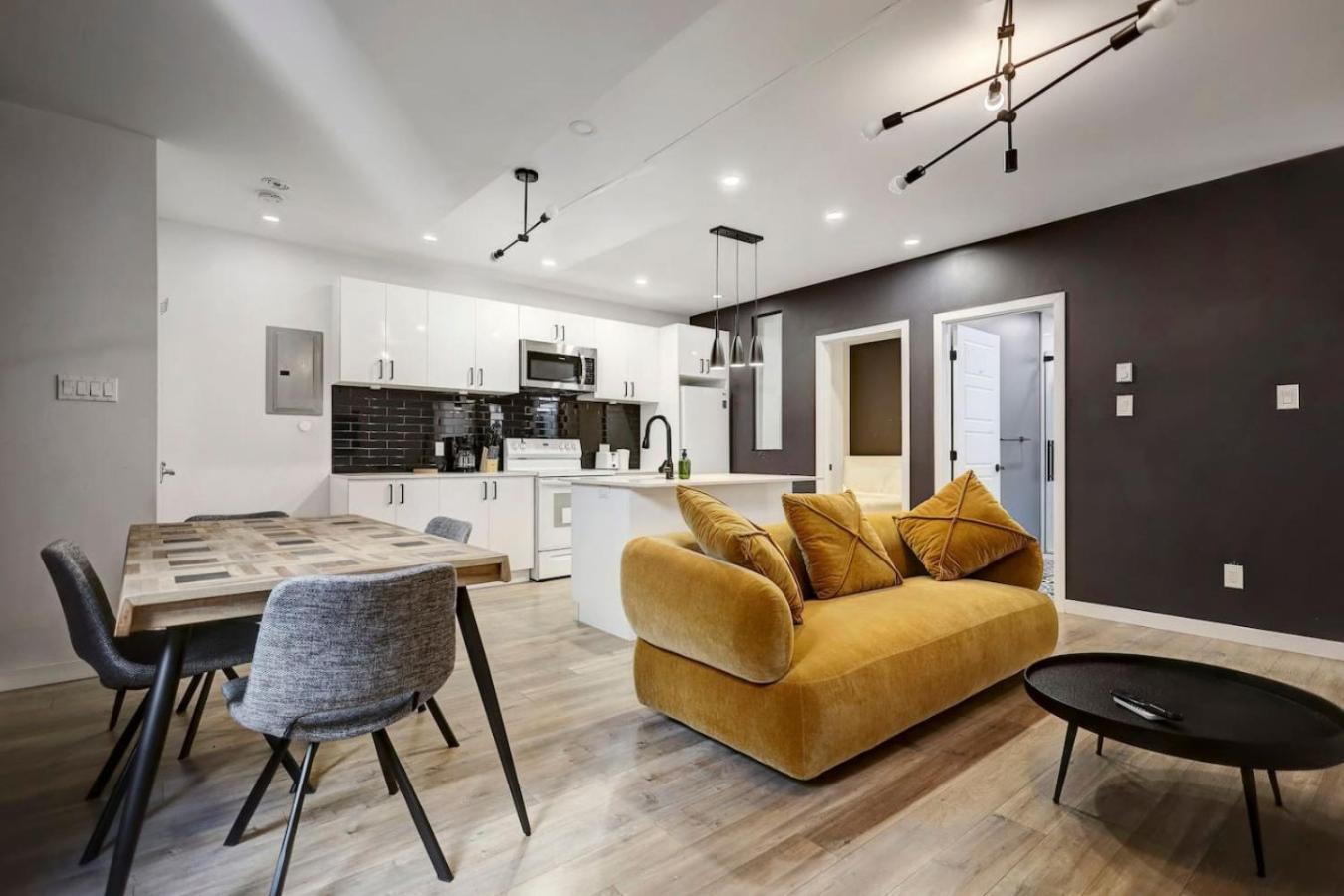 Vibrant 4br 2ba Retreat In The Plateau *
