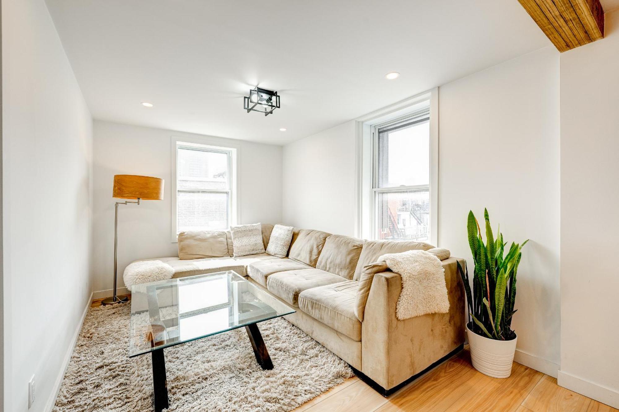 3-bedroom Unit In Downtown Close To Metro Apartment *