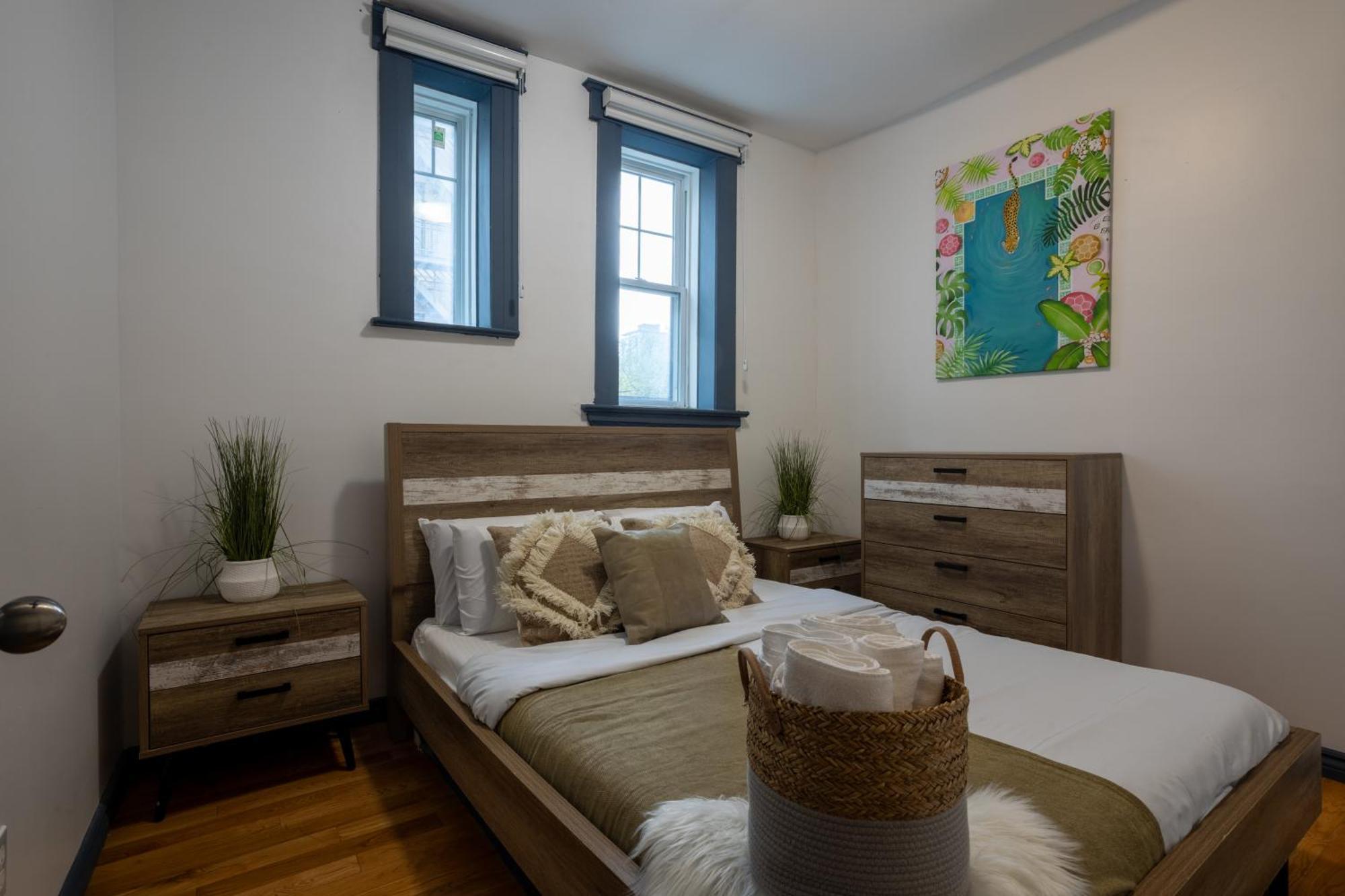 Prime Location Charming 4br In Downtown Mtl * Montreal