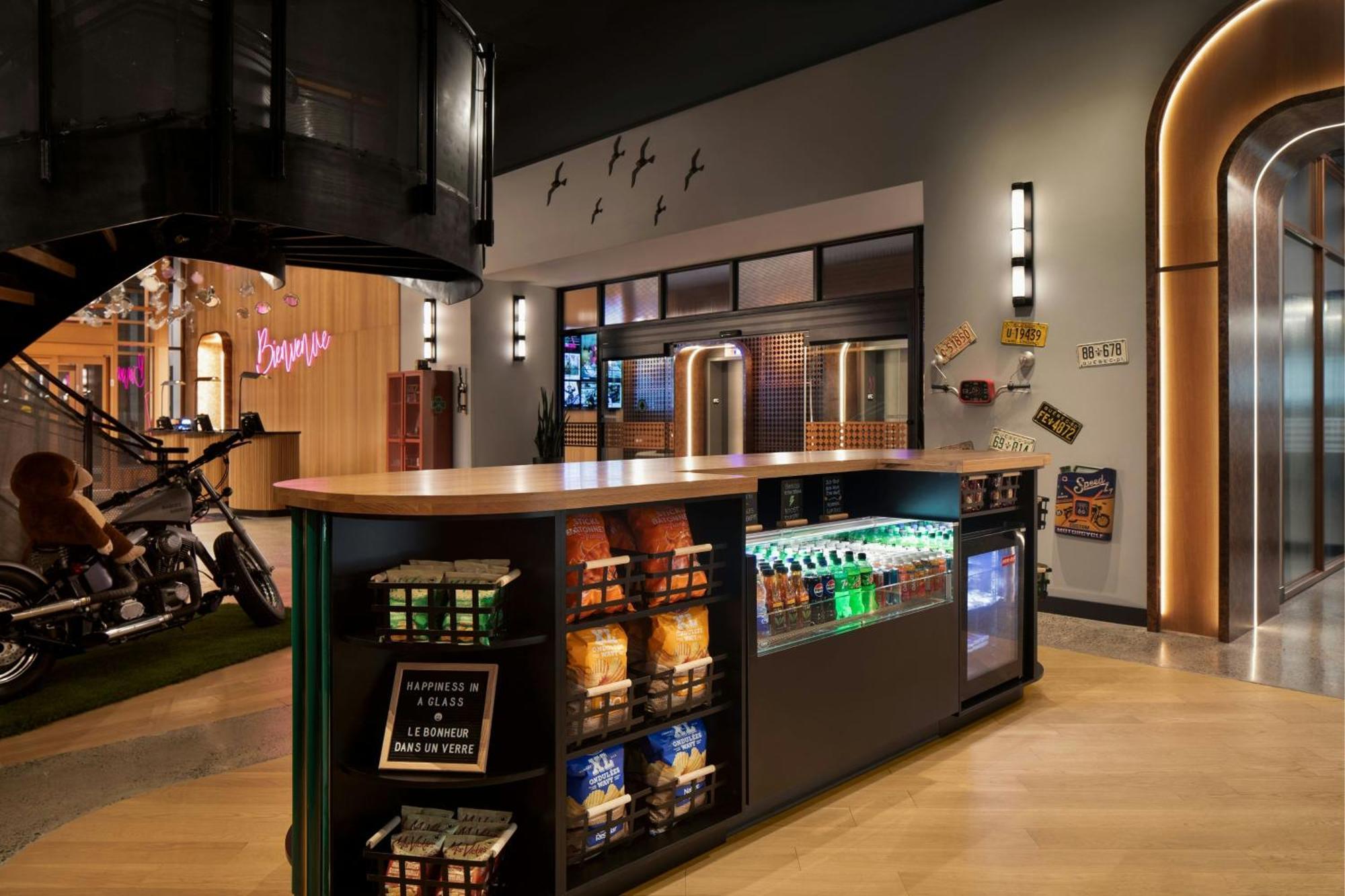 Hotel Moxy Downtown