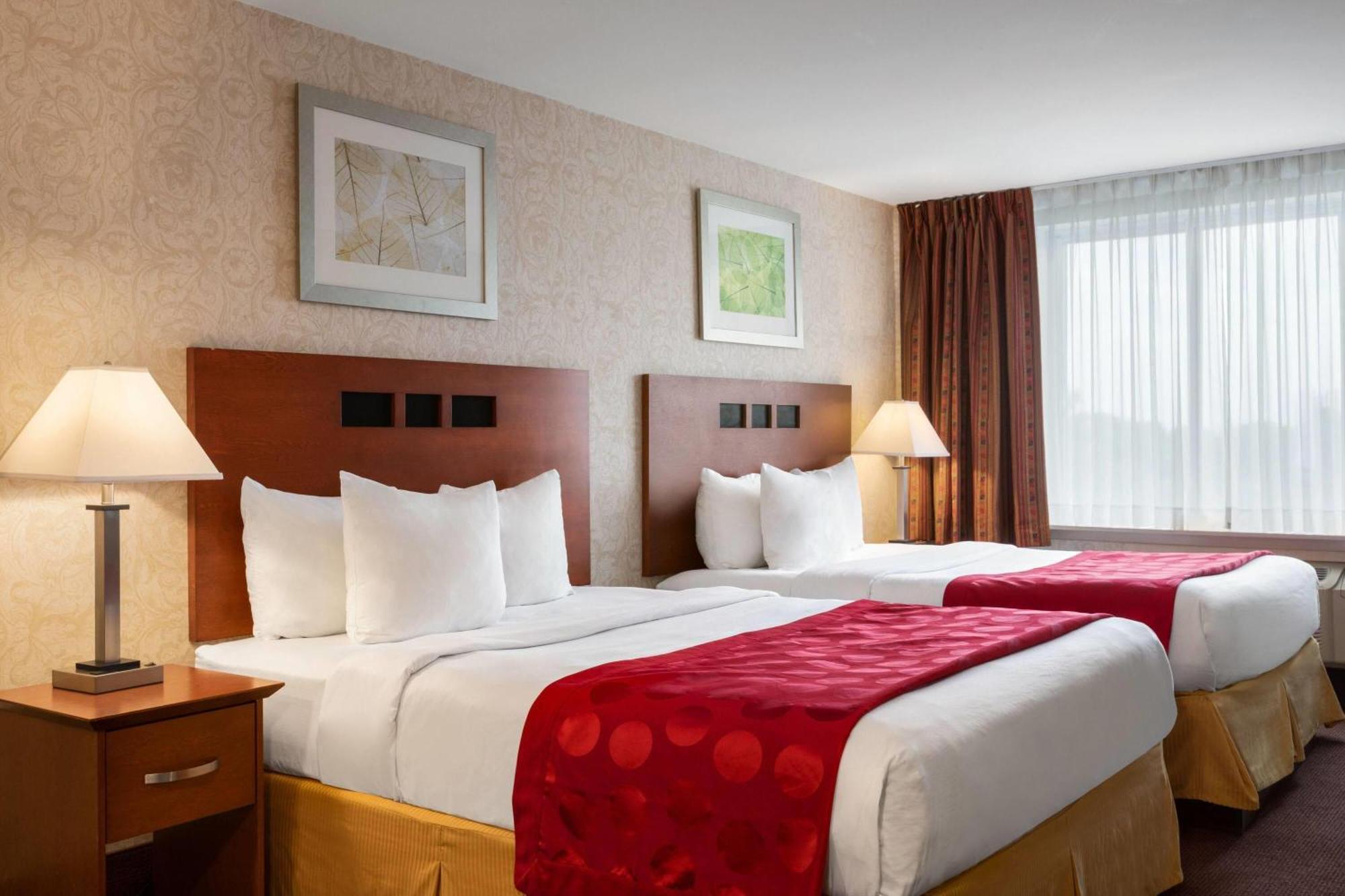 Ramada Plaza By Wyndham Hotel Montreal