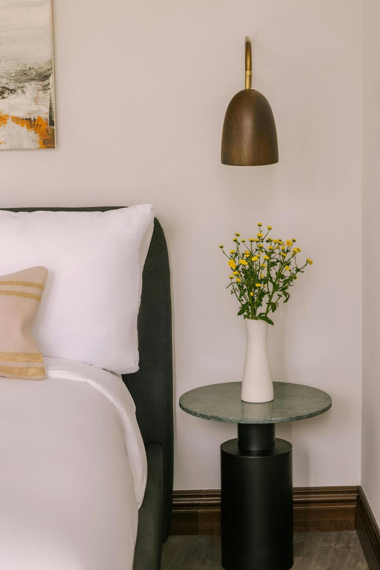 Sonder By Marriott Bonvoy Lambert Old Aparthotel 3*