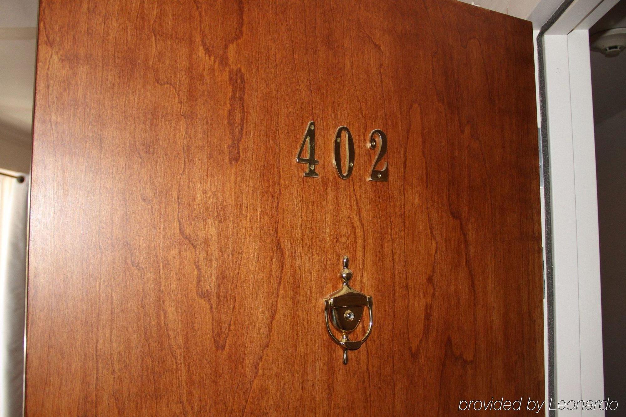 Hotel Kutuma 4*