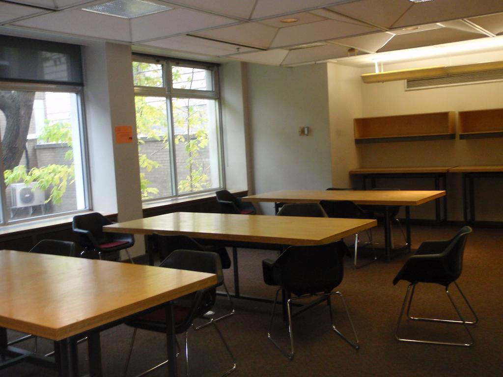 Hostel Royal Victoria College Montreal