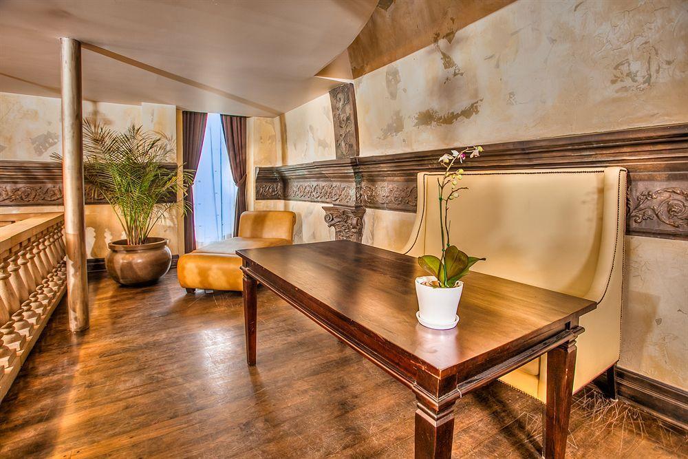 Chateau Vieux-montreal Apartment *