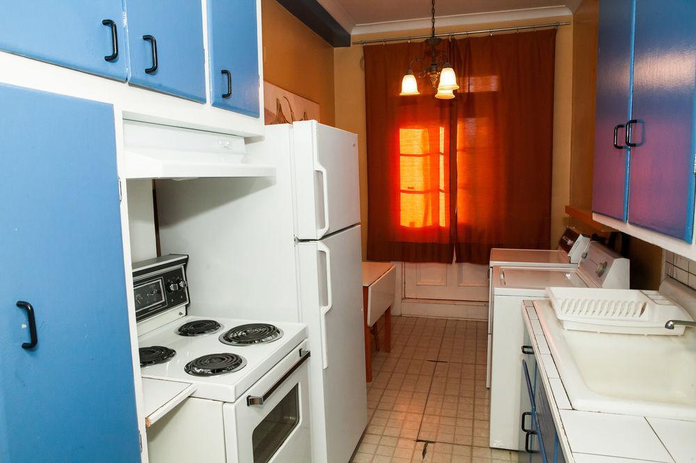 Alexandrie Hostel *