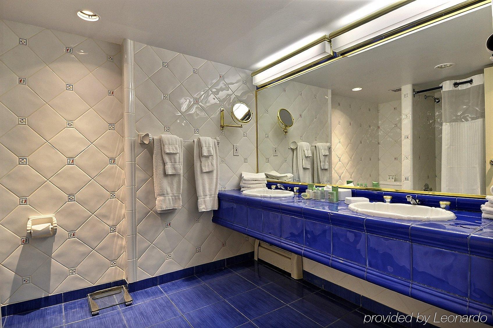 Maritime Plaza Hotel Montreal