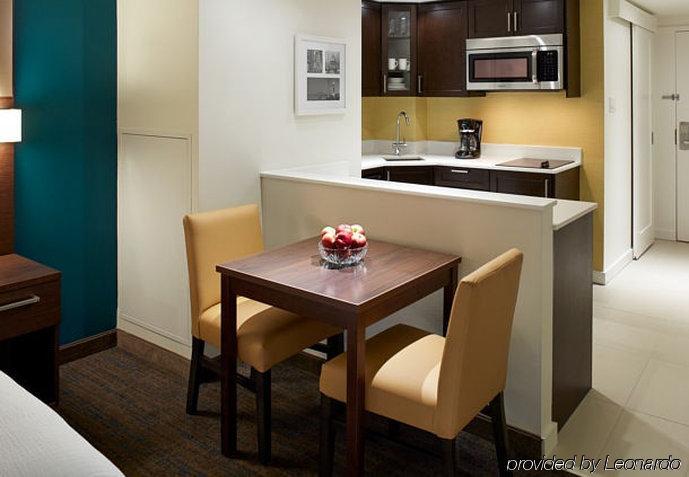 Hotel By Marriott Downtown 4*