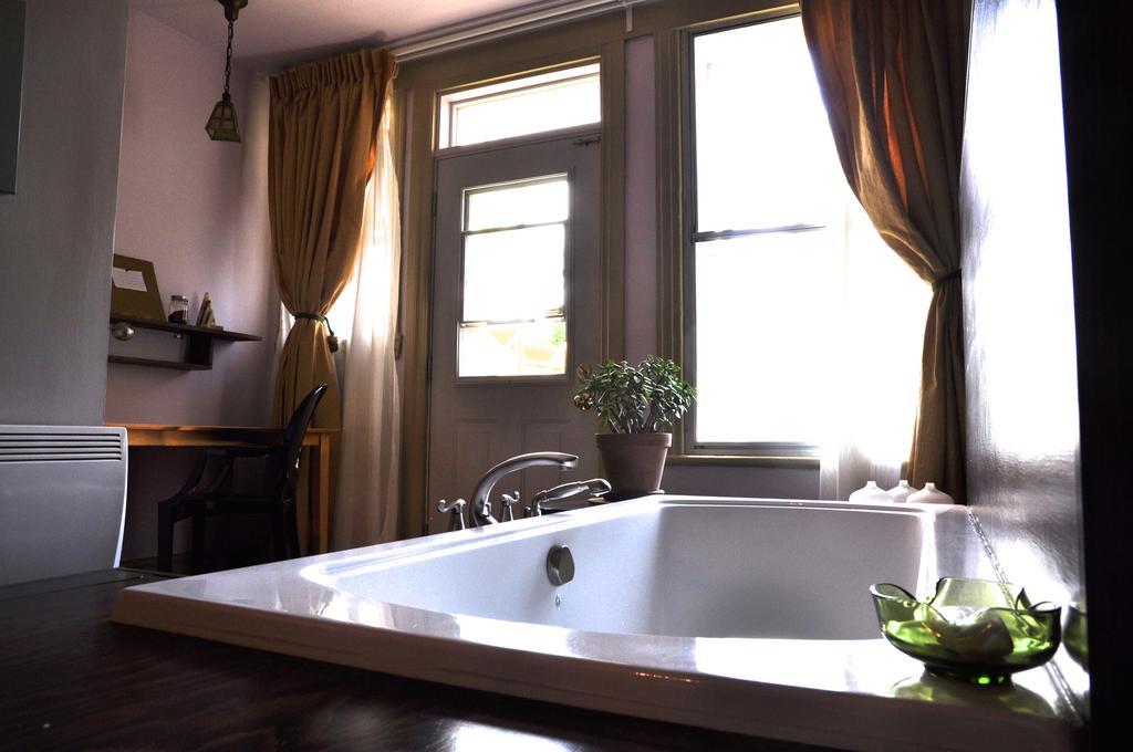 Habitats Julie Et David Guest house Montreal