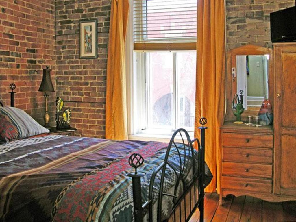 Angelica Blue Bed & Breakfast Montreal