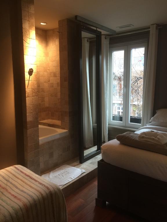 Sir Montcalm Gite Bed & Breakfast 4*