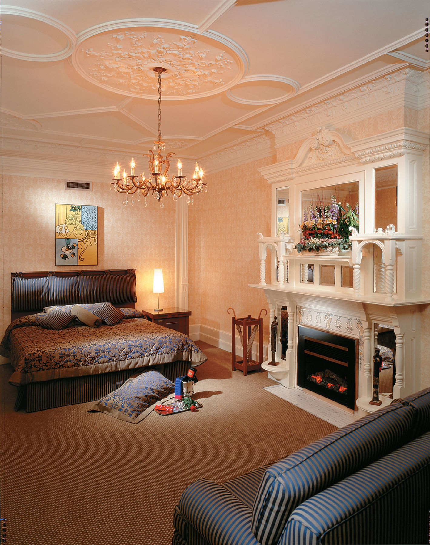Chateau Versailles Hotel Montreal