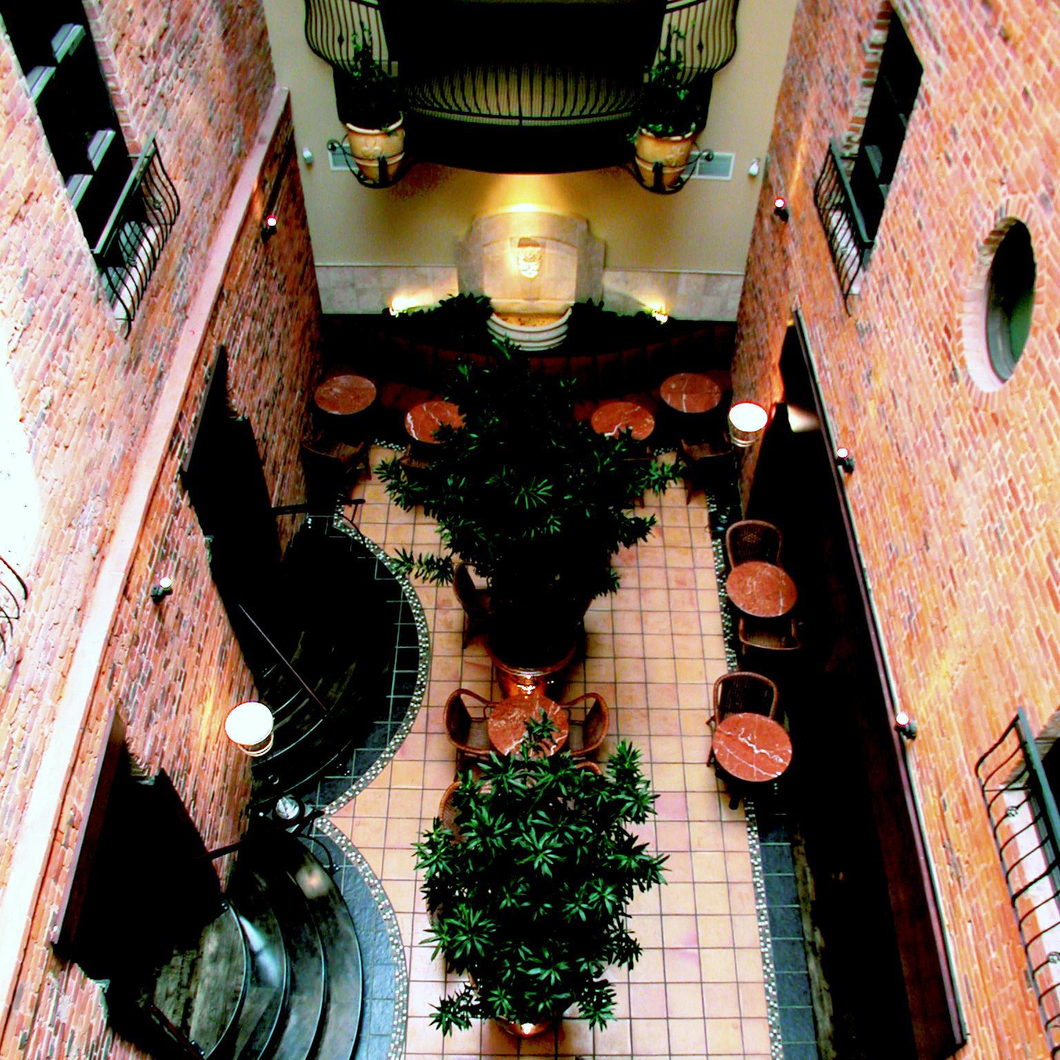 Nelligan 4* Montreal