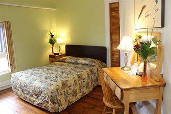 Quartier Des Spectacles Hotel 2*