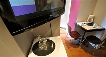 Inn & Carre Saint-louis 3*