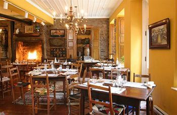 Hotel Pierre Du Calvet Montreal