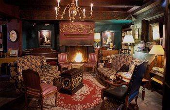 Hotel Pierre Du Calvet 4*