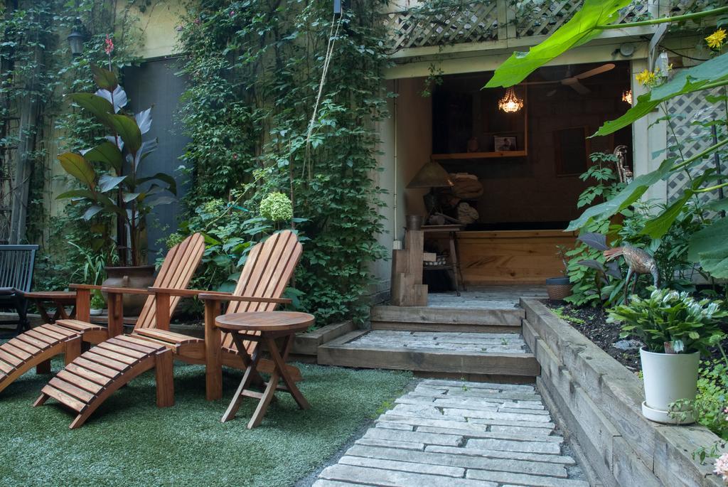 Sir Montcalm Gite Bed & Breakfast 4*