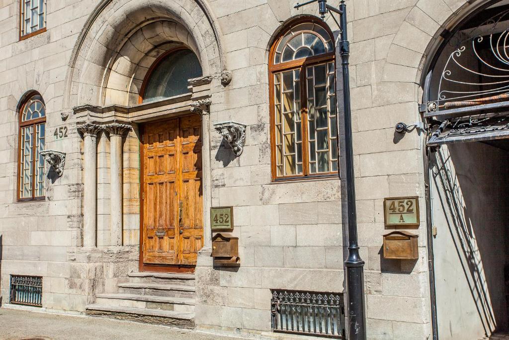 Chateau Vieux-montreal *