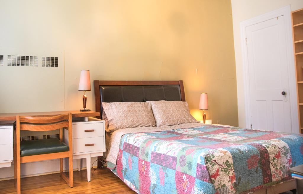 Alexandrie Hostel *