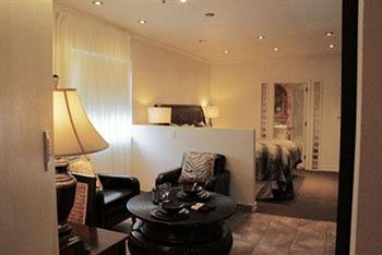Kutuma Hotel