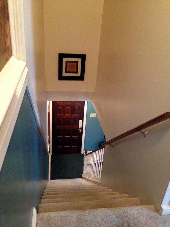 3 Bedrooms 3 Beds Near Metro -2 Parking Free * Montreal