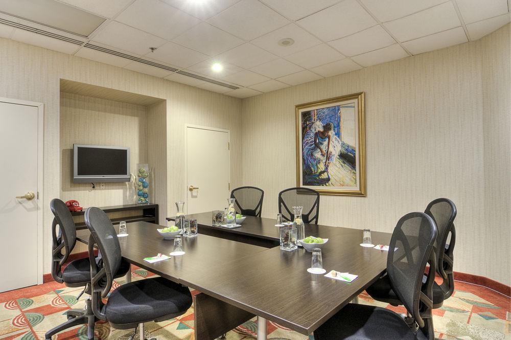 Ac By Marriott Old 3* Montreal