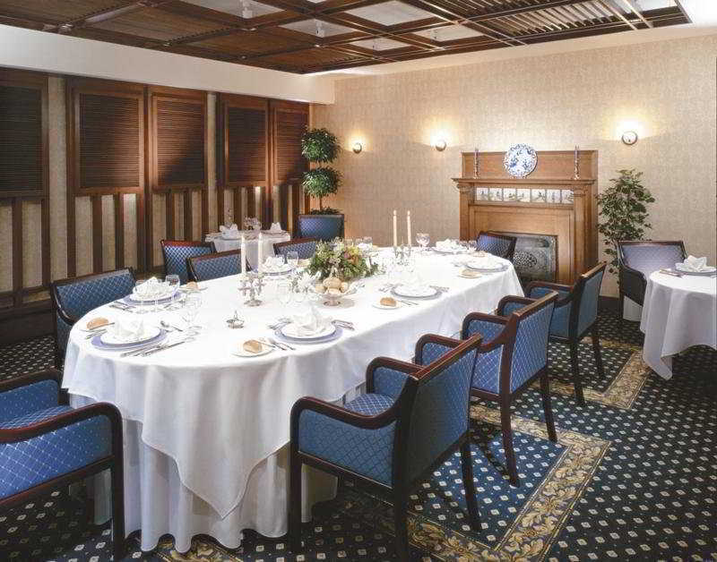 Hotel Chateau Versailles 4*