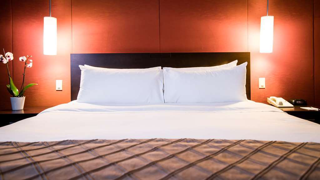 Hotel Ruby Foo's