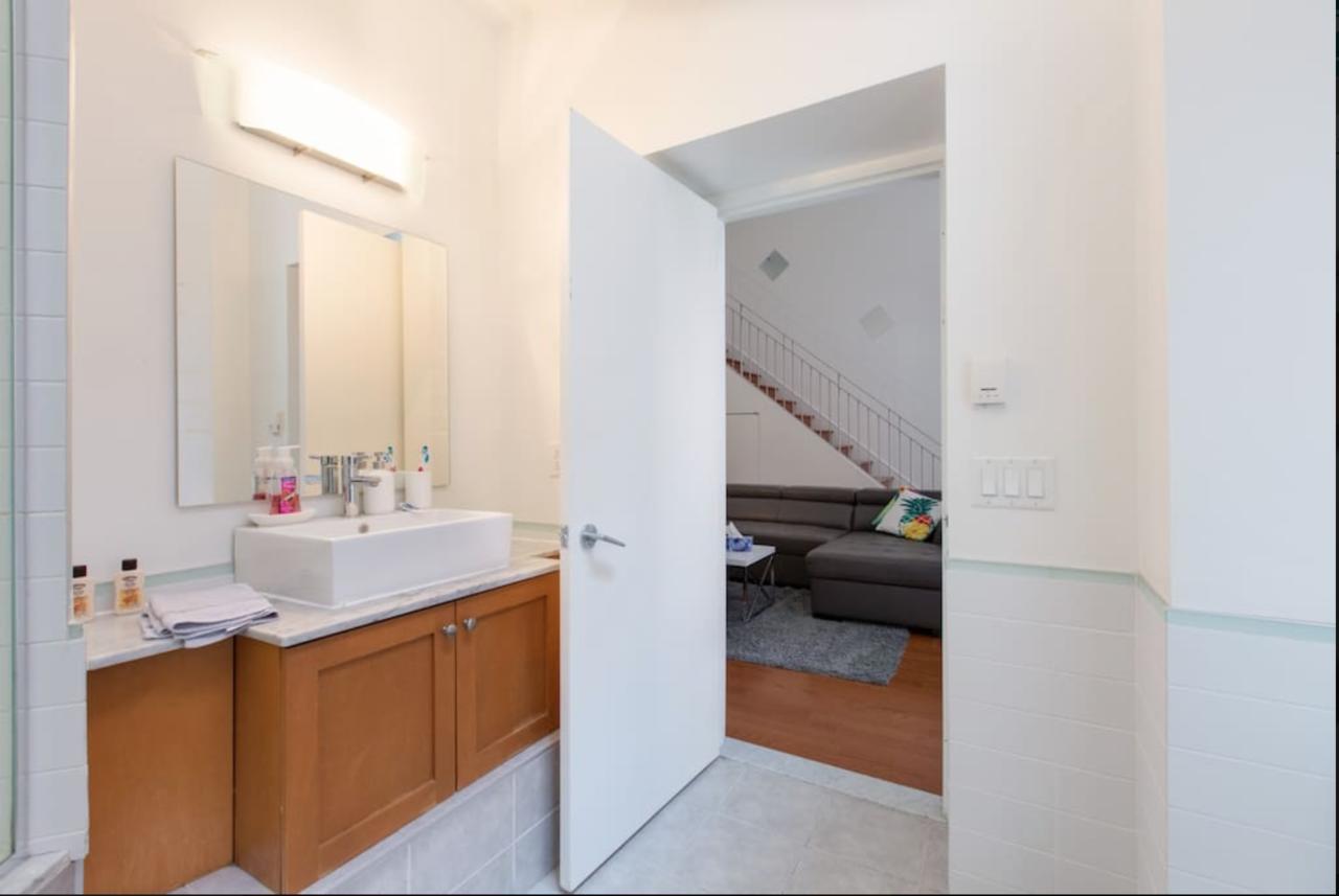 Apartment With Mezzanine By The Old Port *