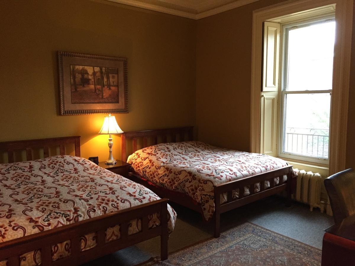 Inn La Conciergerie Montreal
