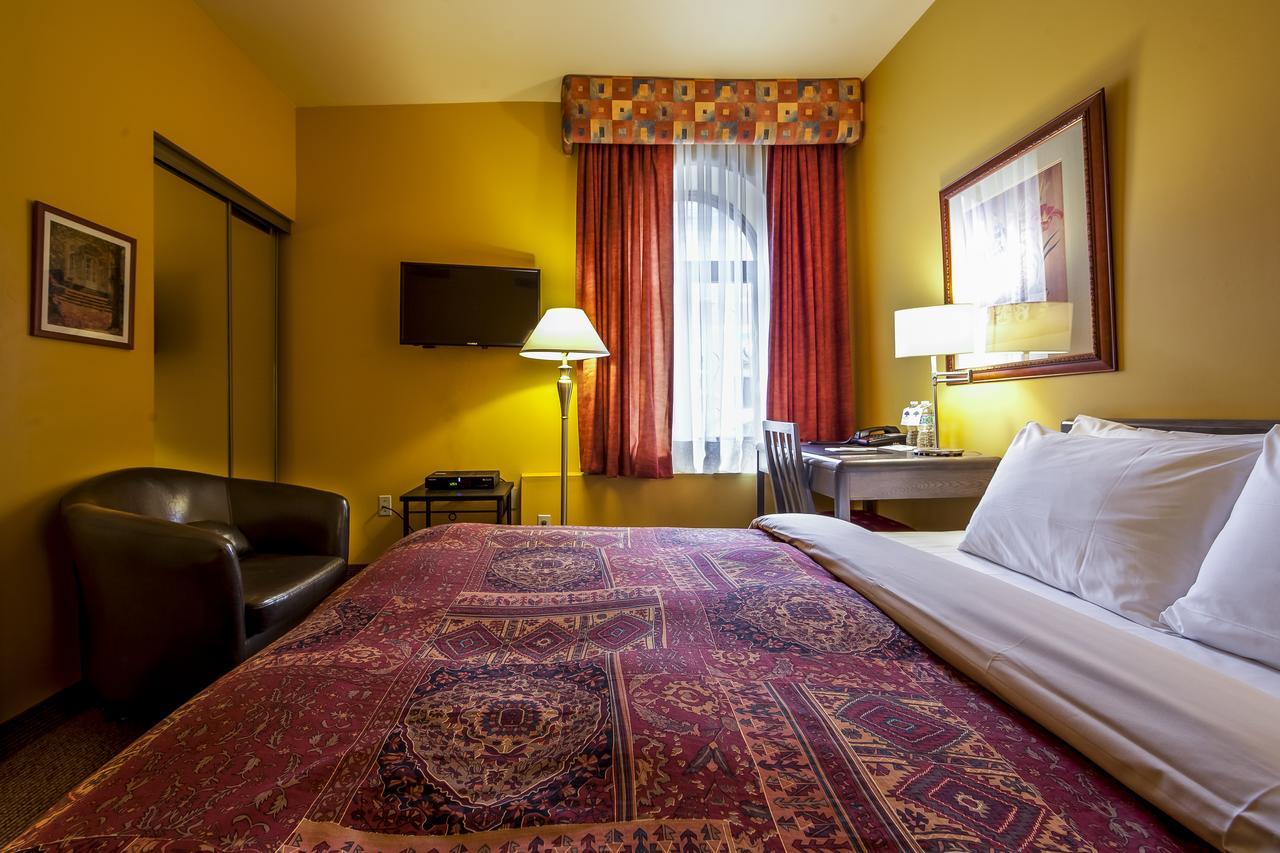 De La Fontaine Inn 3*