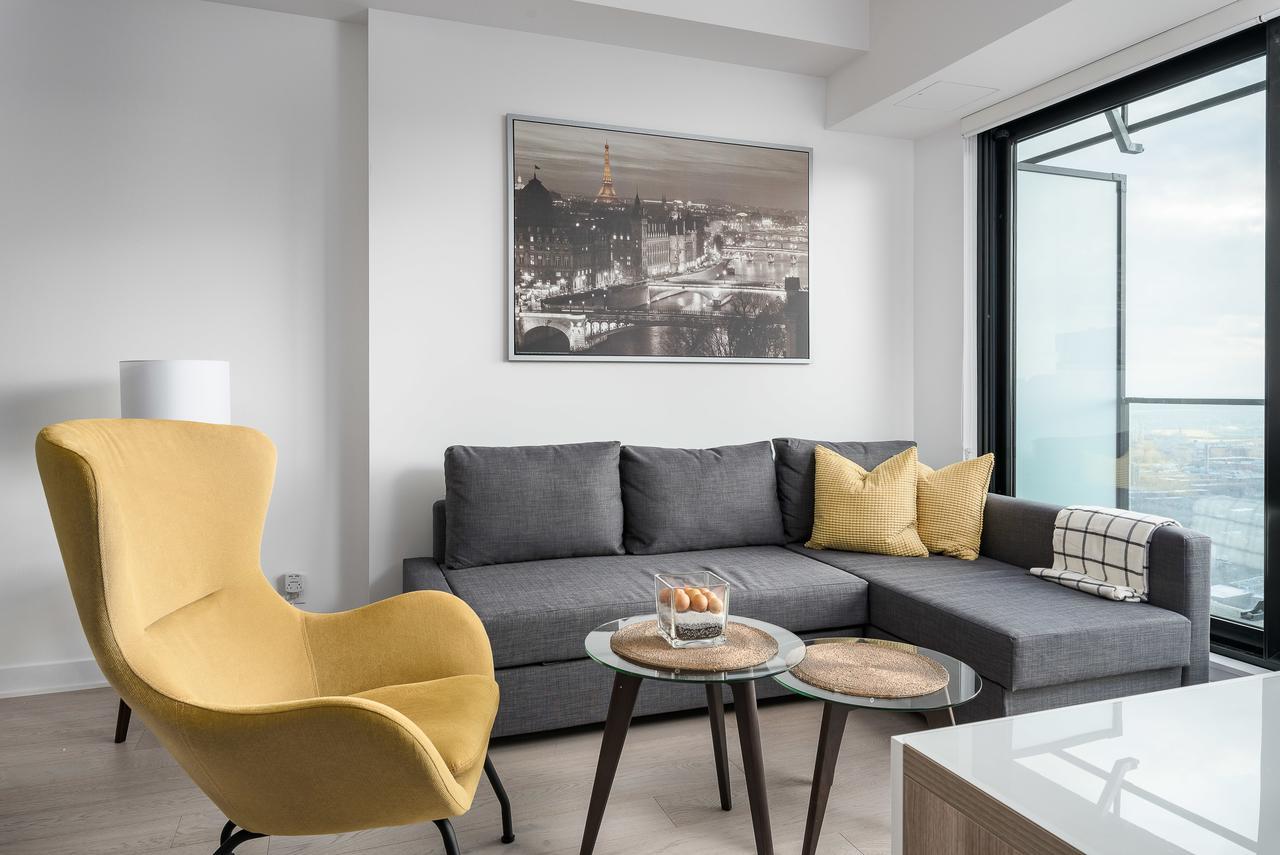 Luxury In Downtown Apartment *