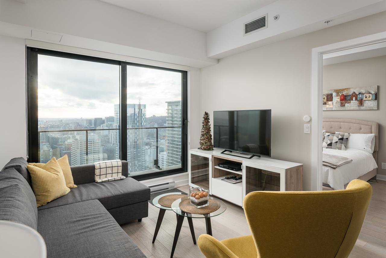 Luxury In Downtown Apartment *